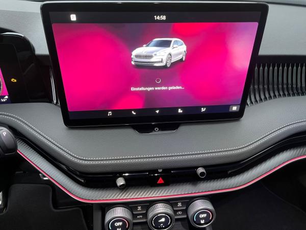 Skoda Superb Combi Sportline 1,5 TSI iV DSG PANO AHK *SOFORT VERFÜGBAR*