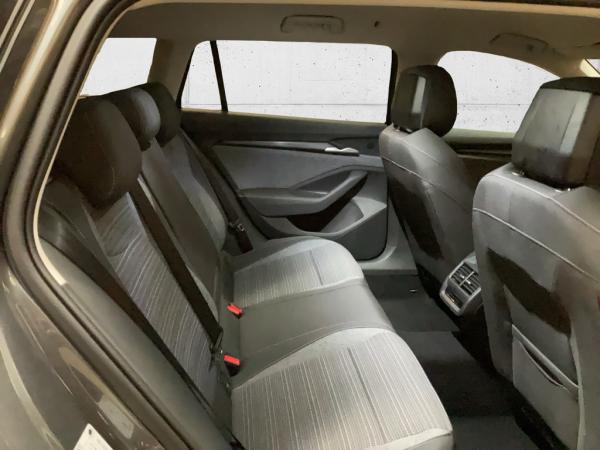 Skoda Superb Combi Selection 1.5 TSI iV Hybrid 🗓️ MÄRZ-KNALLER für Gewerbekunden 🎉 Skoda Superb Combi Selection 1.5 TSI iV Hybrid 🗓️ MÄRZ-KNALLER für Gewerbekunden 🎉