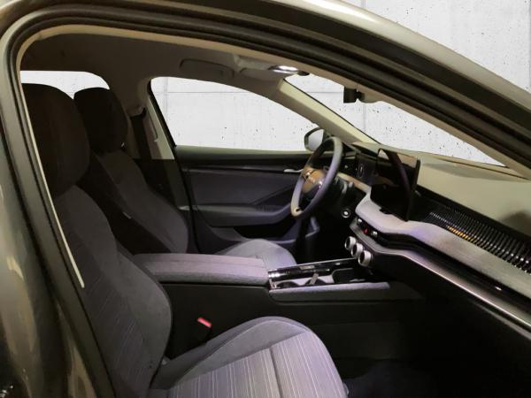 Skoda Superb Combi Selection 1.5 TSI iV Hybrid 🗓️ MÄRZ-KNALLER für Gewerbekunden 🎉 Skoda Superb Combi Selection 1.5 TSI iV Hybrid 🗓️ MÄRZ-KNALLER für Gewerbekunden 🎉