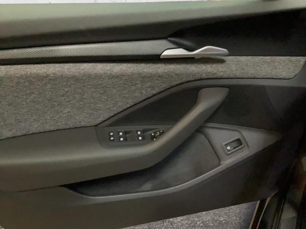 Skoda Superb Combi Selection 1.5 TSI iV Hybrid 🗓️ MÄRZ-KNALLER für Gewerbekunden 🎉 Skoda Superb Combi Selection 1.5 TSI iV Hybrid 🗓️ MÄRZ-KNALLER für Gewerbekunden 🎉