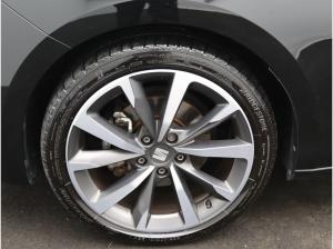 Seat Leon FR 1.5 eTSI DSG / Navi, Pano, LED, RFK, ACC