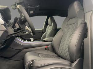 Audi Q8 SUV TFSI e quattro tiptronic