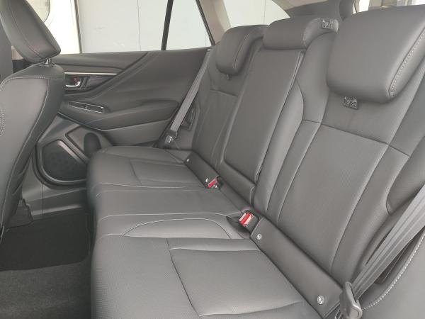 Subaru OUTBACK Outback 2.5i Platinum AWD Automatik