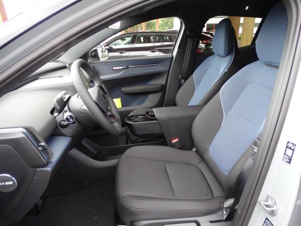 Volvo EX30 Single Motor Extended Range Plus