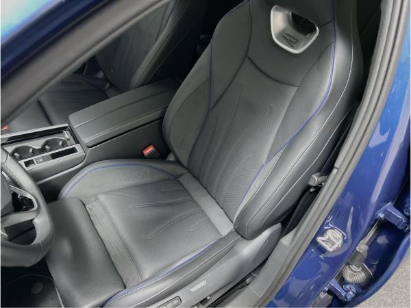 Volkswagen Passat Variant 2.0 TDI DSG R-line CarPlay Black Volkswagen Passat Variant 2.0 TDI DSG R-line CarPlay Black