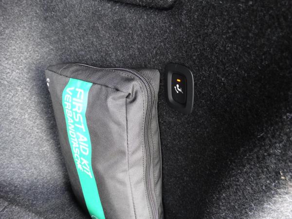 Volvo EX40 Single Motor Extended Range Plus Dark