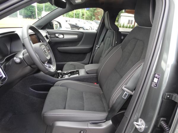 Volvo EX40 Single Motor Extended Range Plus Dark