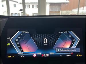BMW iX1 eDrive20 Anhängerkupplung/PremimPaket/RFK