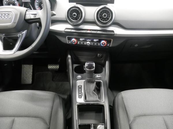 Audi Q2 35 TFSI S tro. advanced MATRIX AHK virt. Cock.+