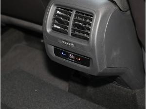Volkswagen Touran 1.5TSI DSG R-LINE +LED+NAVI+
