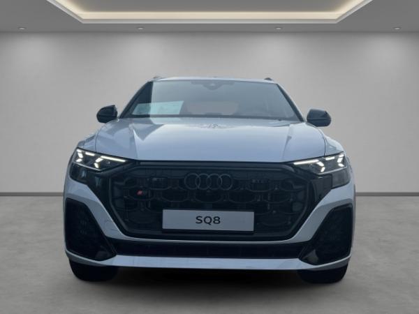 Audi SQ8 qu SUV TFSI 373 kW tiptronic Pano StHz Tv 22'' AHK