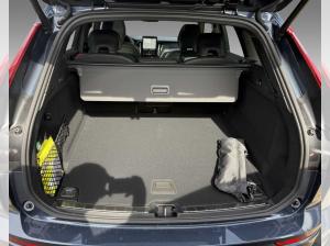 Volvo XC60 B5 Plus Black Edition AWD+9.000€ Preisvorteil+Licht-Paket+H/K+ACC+BLIS