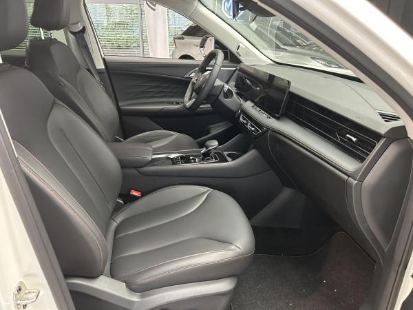 MG HS 1.5T GDI Hybrid+ Luxury