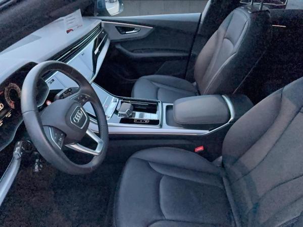 Audi Q8 SUV 50 TDI qu. tiptr. Luft PANO AHK 22 HUD