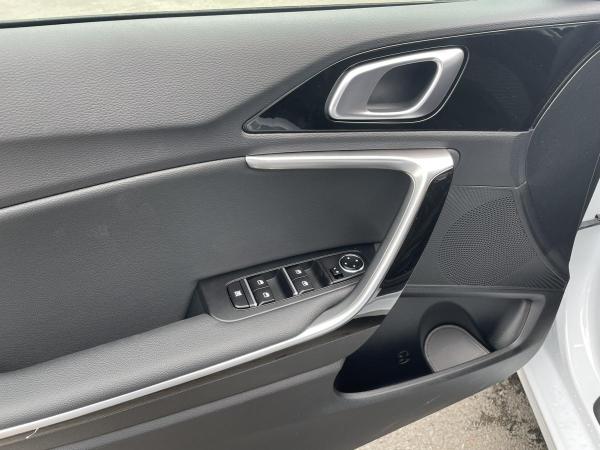 Kia Ceed SW 1.5T DCT VISION | KOMFORT+ | NAVI | SHZ | GEWERBLICH