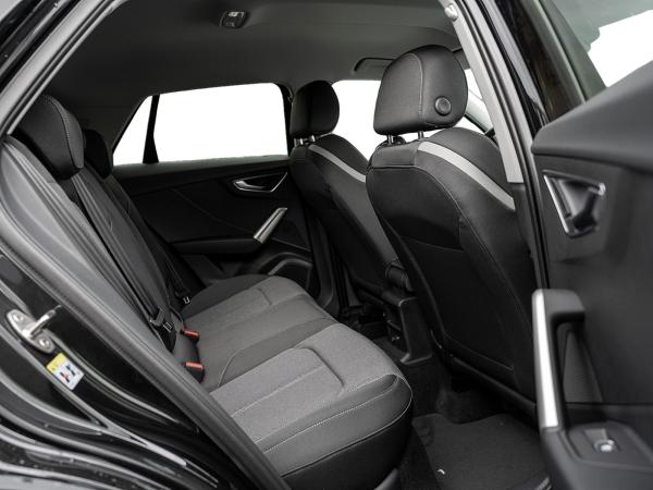 Audi Q2 35 TFSI S tronic Ganzjahresreifen Smartphone Kameraa
