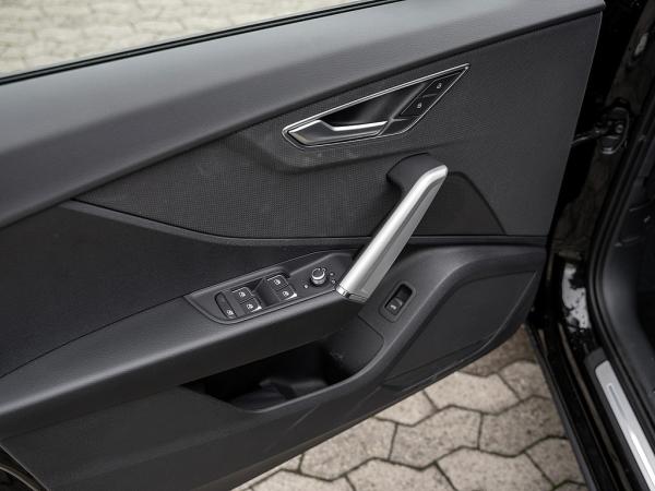 Audi Q2 35 TFSI S tronic Ganzjahresreifen Smartphone Kameraa