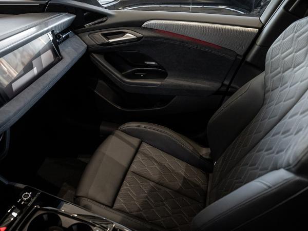 Audi A6 e-tron performance Avant AHK S line Matrix B&O Sitzbelüftung