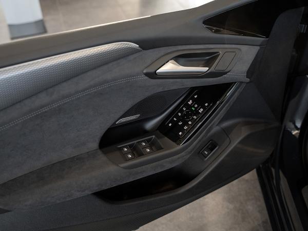 Audi A6 e-tron performance Avant AHK S line Matrix B&O Sitzbelüftung