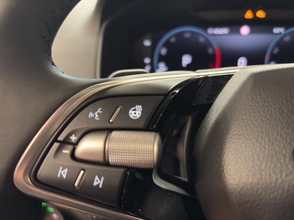 Skoda Karoq SOFORT VERFÜGBAR! Balance DSG ACC AHK Navi LED