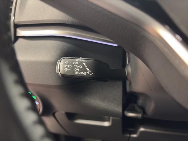 Skoda Karoq SOFORT VERFÜGBAR! Balance DSG ACC AHK Navi LED