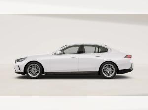 BMW i5 eDrive40 1 x VERFÜGBAR 19 LM+NAVI+KAMERA+SI.HEIZUNG