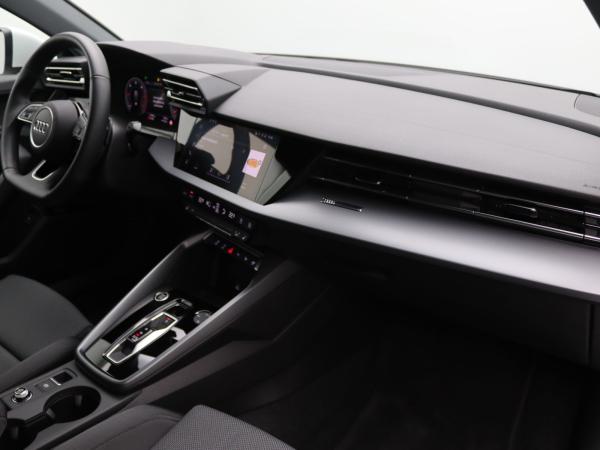 Audi A3 Sportback 35 TDI S-tronic / Sonos, AHK, LED