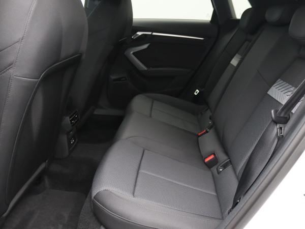 Audi A3 Sportback 35 TDI S-tronic / Sonos, AHK, LED