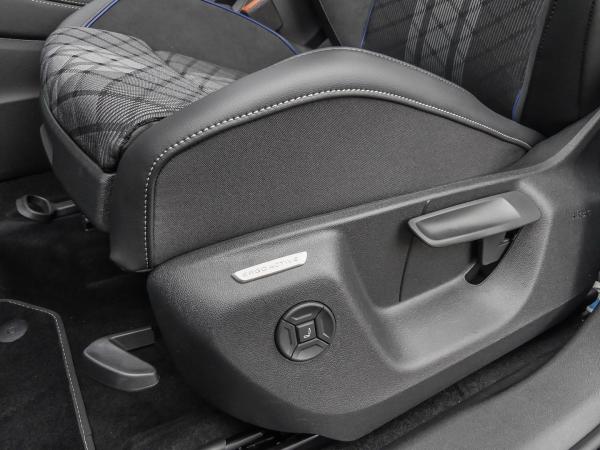 Volkswagen Tayron 2.0 TDI 4Motion R-Line AHK Pano Aktionsleasing bis 27.05.