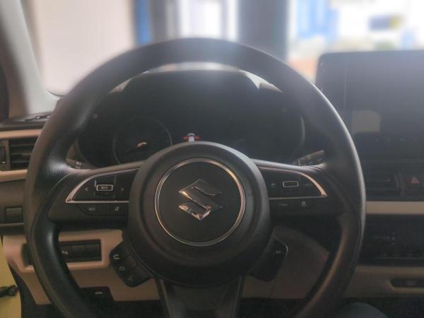 Suzuki Swift 1.2 Dualjet Club *Klima/Smartphone/PDC/Totwinkel*