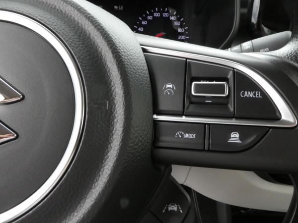 Suzuki Swift 1.2 Dualjet HYBRID Club- Inkl. Allwetterreifen/Fracht- Standort Hamburg