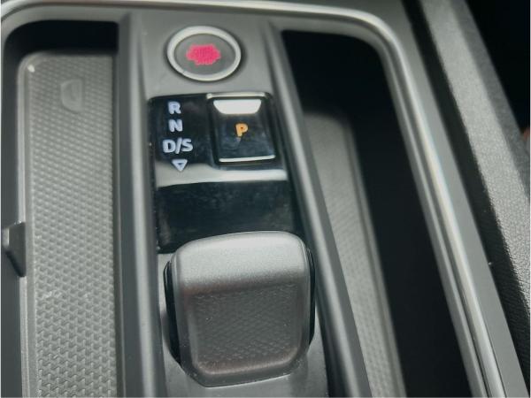 Seat Leon 1.5 TSI DSG FR LED Navi RFK Sitzh Klimaaut.