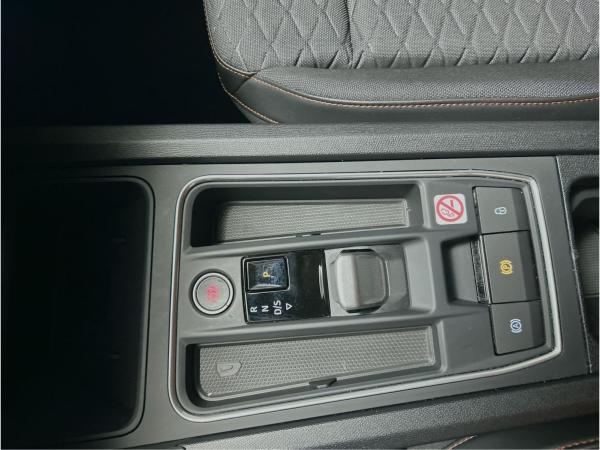 Seat Leon 1.5 TSI DSG FR LED Navi RFK Sitzh Klimaaut.