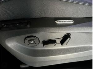 Volkswagen Tiguan R-Line 2.0 l TDI 4MOTION DSG 4Motion Pano