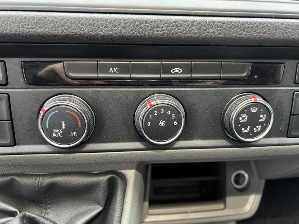 Volkswagen Crafter 35 2.0 TDI L3H2 PDC+RFK+AHK+KLIMA+GJR