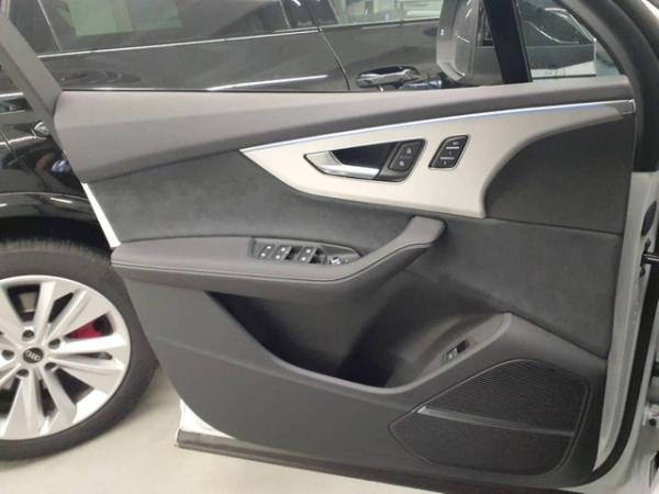 Audi SQ7 SUV 4.0 TFSI quattro tiptronic*HUD*7Sitzer*