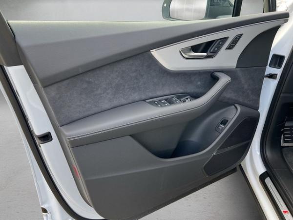 Audi SQ7 SUV 4.0 TFSI quattro tiptronic*HUD*7Sitzer*