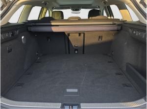 Skoda Superb Combi Selection 2.0 TDI AHK MATRIX LED KESSY NAVI JAHRESWAGEN