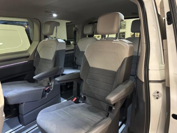 Volkswagen Multivan Style Motor: 2,0 l TDI SCR 110 kW Getriebe: 7-Gang-Doppelkupplungsgetriebe