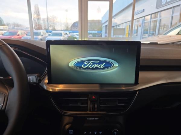 Ford Focus Turnier Titanium X Navi Digitales Cockpit LED ACC Apple CarPlay Android Auto Mehrzonenklima