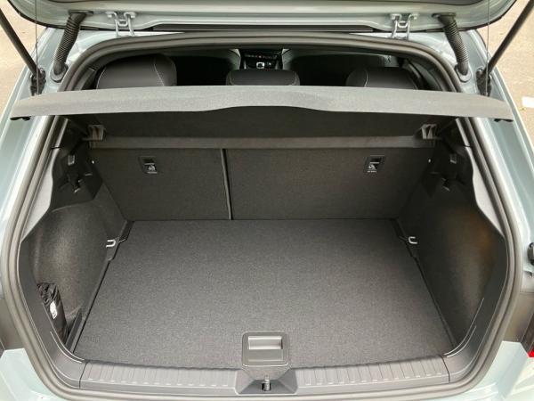 Audi A1 Sportback S-Line 30 TFSI S-tronic / LED, RFK