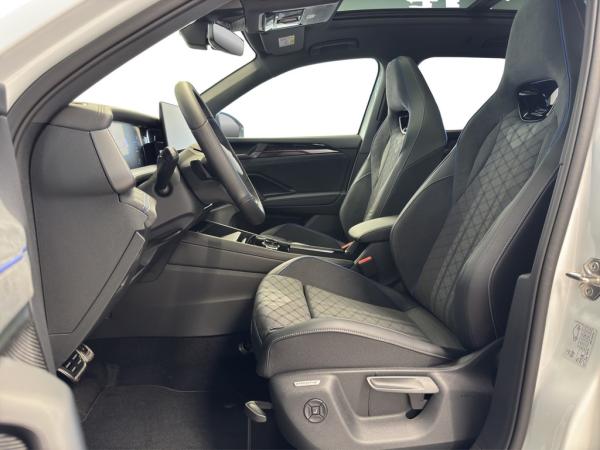 Volkswagen Tayron R-Line 2.0TSI 265 PS *BLACK STYLE*MATRIX*NAV*AHK*PANO*STANDHZG*WKR*75.190€