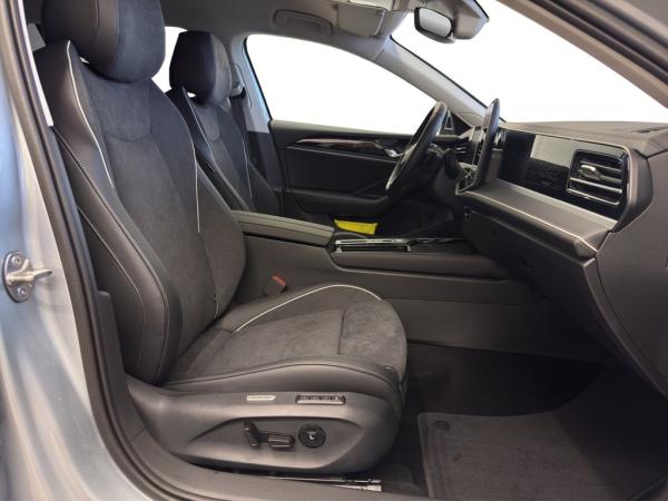 Volkswagen Passat Elegance  2.0 TDI 150 PS DSG *MATRIX*NAV*HEAD UP*GARANTIE*WKR*65.060€