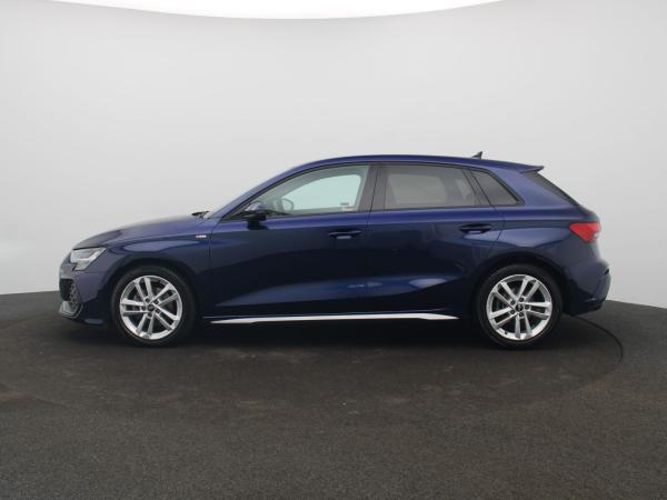 Audi A3 Sportback S-Line 35 TDI S-tronic / Navi+, ACC
