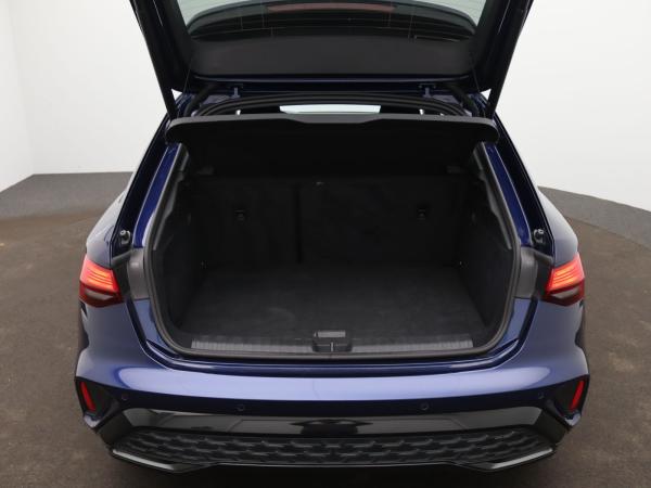 Audi A3 Sportback S-Line 35 TDI S-tronic / Navi+, ACC