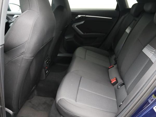 Audi A3 Sportback S-Line 35 TDI S-tronic / Navi+, ACC