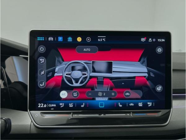 Volkswagen Golf VIII 1.5 TSI DSG Life Anschlussgarantie 100.000 bis 03.2030