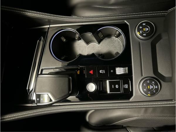 Volkswagen Touareg 3.0 TDI 4Motion Tiptronic R-Line