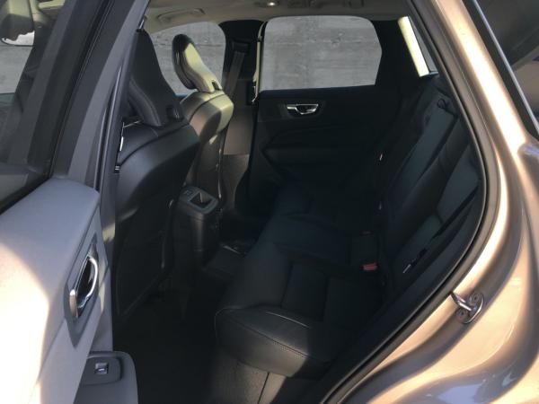 Volvo XC60 T8 AWD Plus Dark Plug-In (EURO 6e) Klima