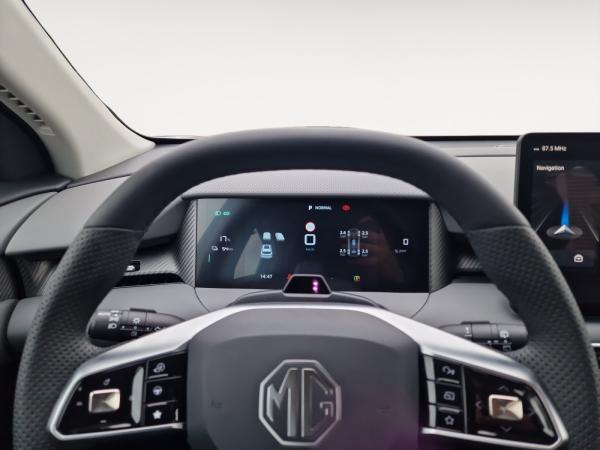 MG S5 EV 49kWh Com. LED STHZ KAM GRA SHZ